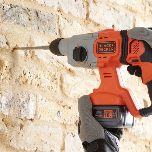 Black and Decker - 18V Cordless 40Ah SDSPlus Hammer Drill with Kit Box - BCD900M1K
