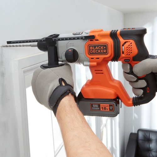 Black and Decker - 18V Cordless 40Ah SDSPlus Hammer Drill with Kit Box - BCD900M1K
