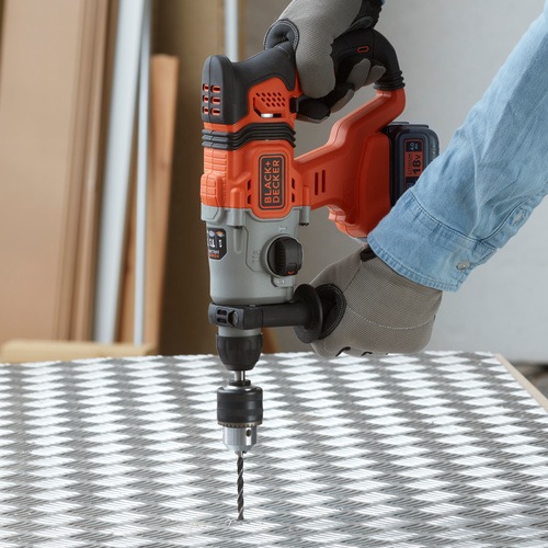 Black and Decker - 18V Cordless 40Ah SDSPlus Hammer Drill with Kit Box - BCD900M1K