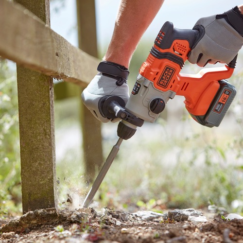 Black and Decker - 18V Cordless 40Ah SDSPlus Hammer Drill with Kit Box - BCD900M1K