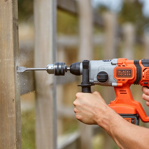 Black and Decker - 18V Cordless 40Ah SDSPlus Hammer Drill with Kit Box - BCD900M1K