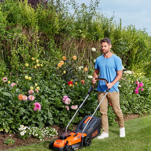 Black and Decker - 33cm Cordless 2 x 18V 40Ah Compact Mower - BCMW33184L2