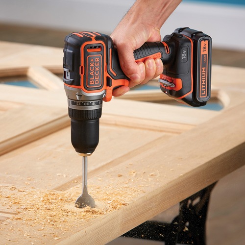 Black and Decker - 18V Lithiumion Brushless 2 Gear Drill Driver with 2x 15Ah Batteries 400mA charger in a Kitbox Kit Box - BL186KB