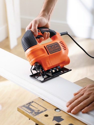 Black and Decker - Ferastrau pendular 520W cu viteza variabila lama si valiza depozitare - KS701EK